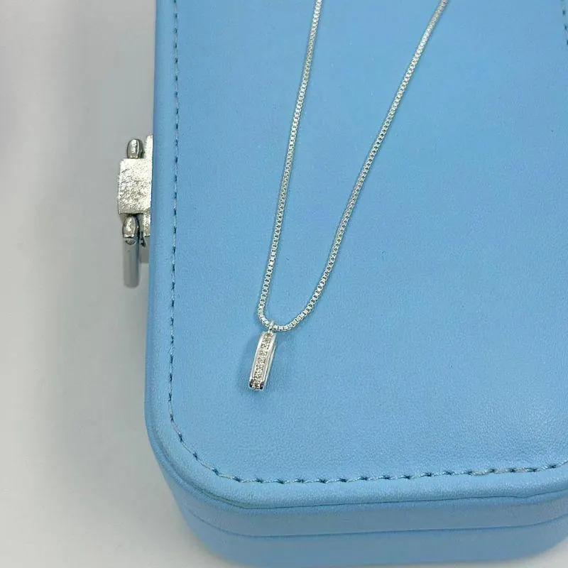 Colar Discreto Cravejado