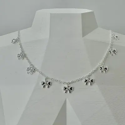 Choker Cadeado Chapinhas Laços