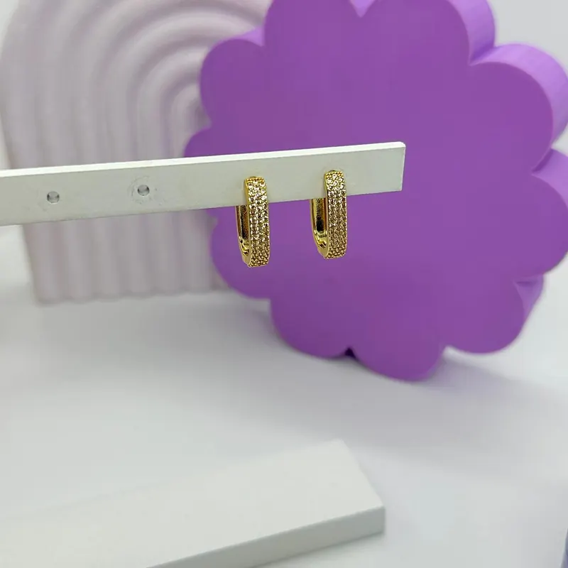 Argola Click Oval 3 Fileiras Cravejadas – foto 3