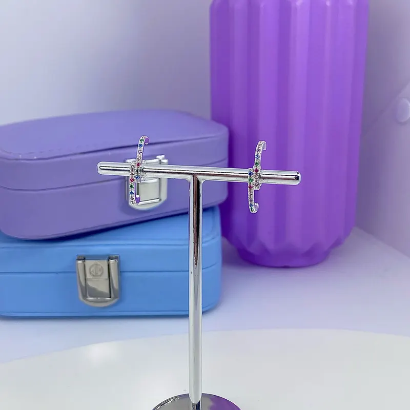 Brinco Ear Hook Cravejado Colors – foto 2