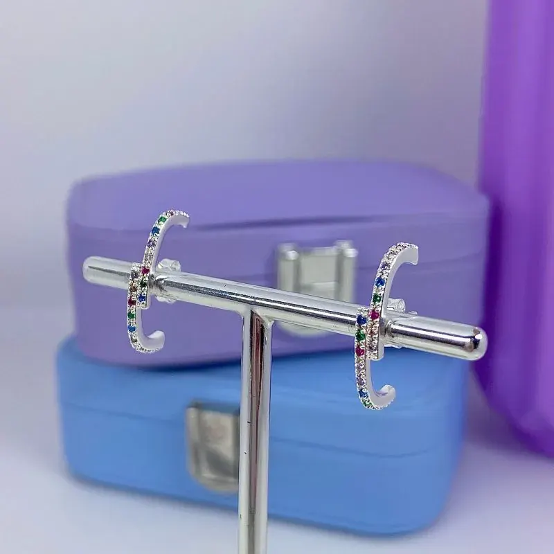 Brinco Ear Hook Cravejado Colors