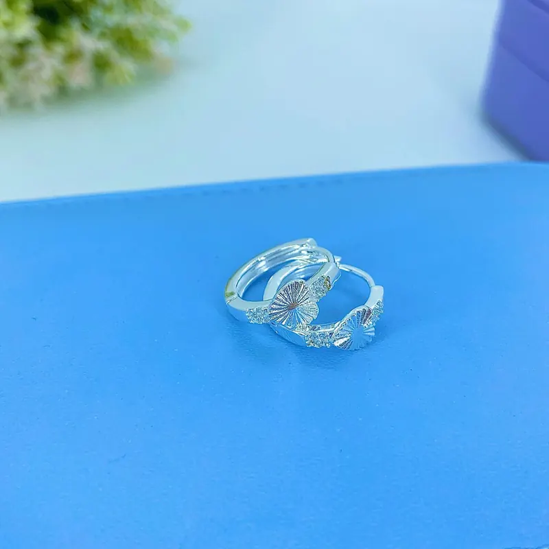 Argola Click com Mini Coração e Mini Zircônias – foto 2