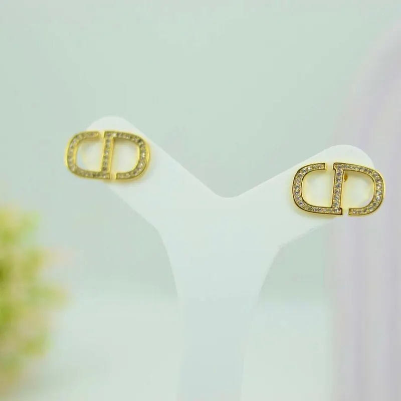 Brinco Inspiração Dior Luxo