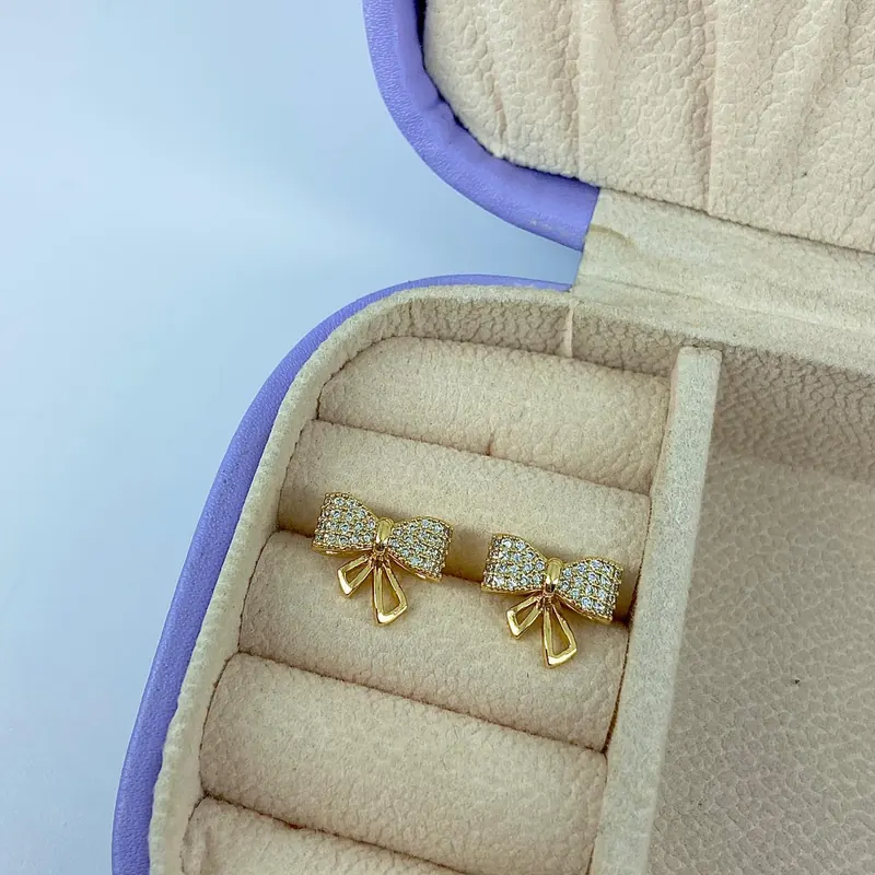 Brinco Laço Luxinho Cravejado – foto 2