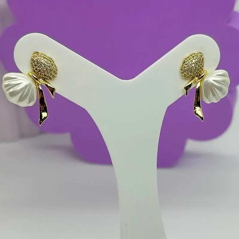 Brinco Laço Perolado e Zircônias