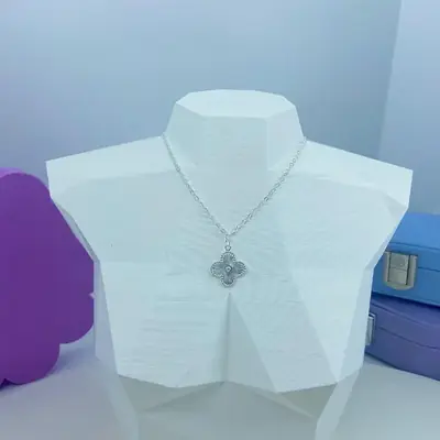 Choker Trevo Pontilhado