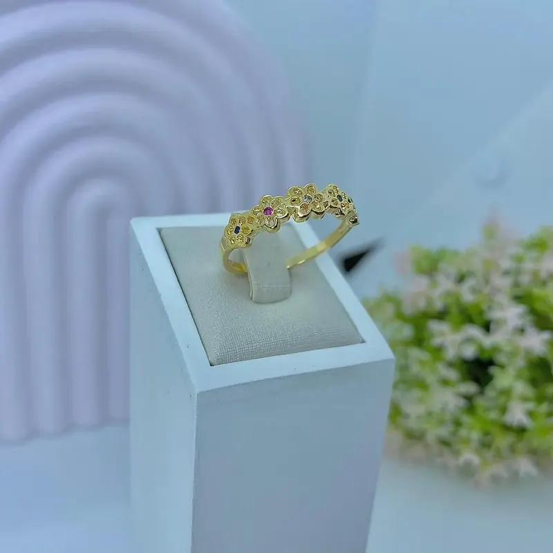 Anel Arranjo Flores com Zirconias