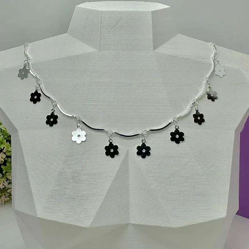 Choker Margaridas Penduradas