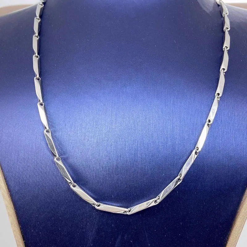 Colar Chapas Navetes 60CM Aço 316L